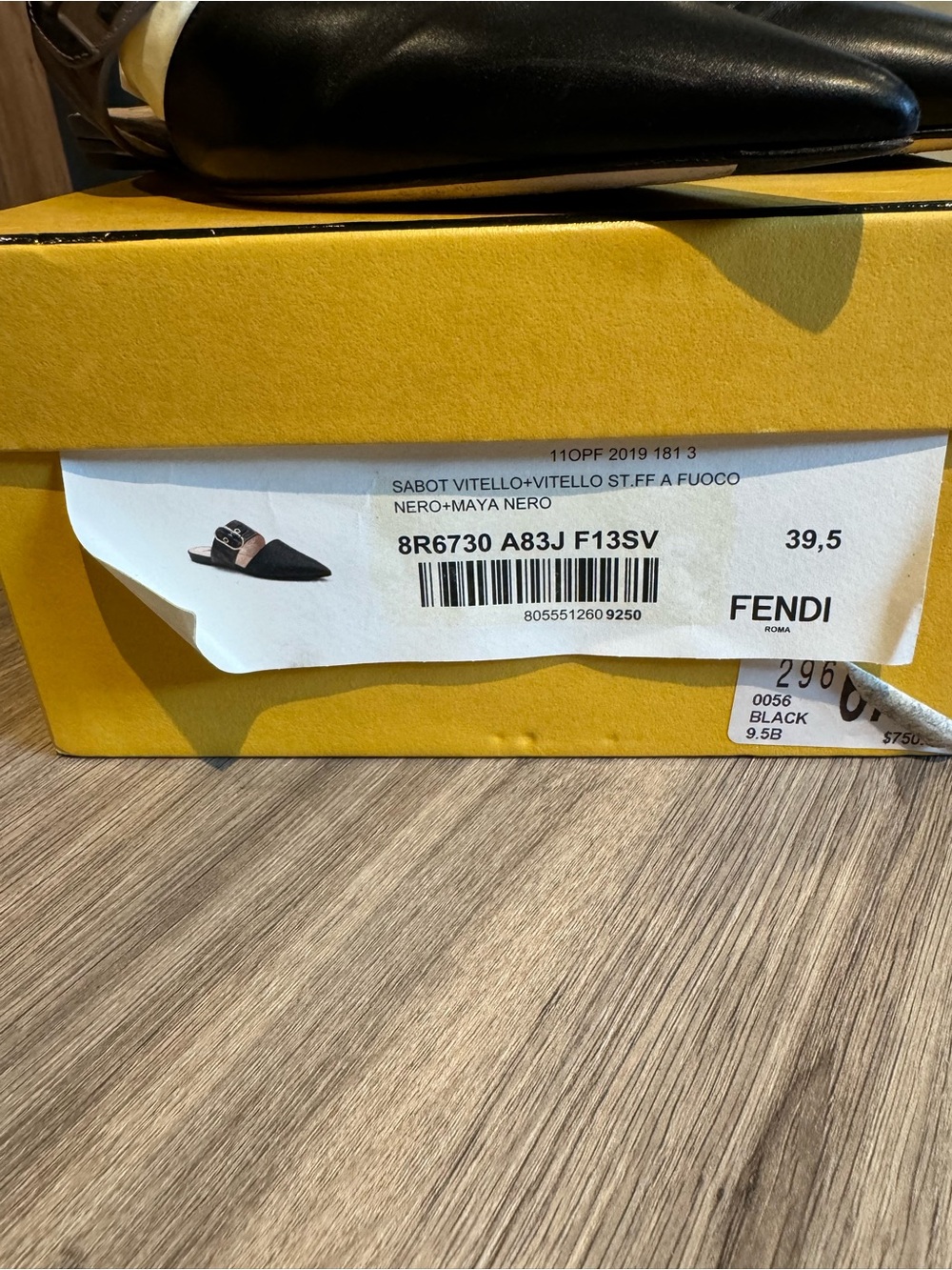 Fendi Black Leather Men’s Sabot Mule with Logo Strap